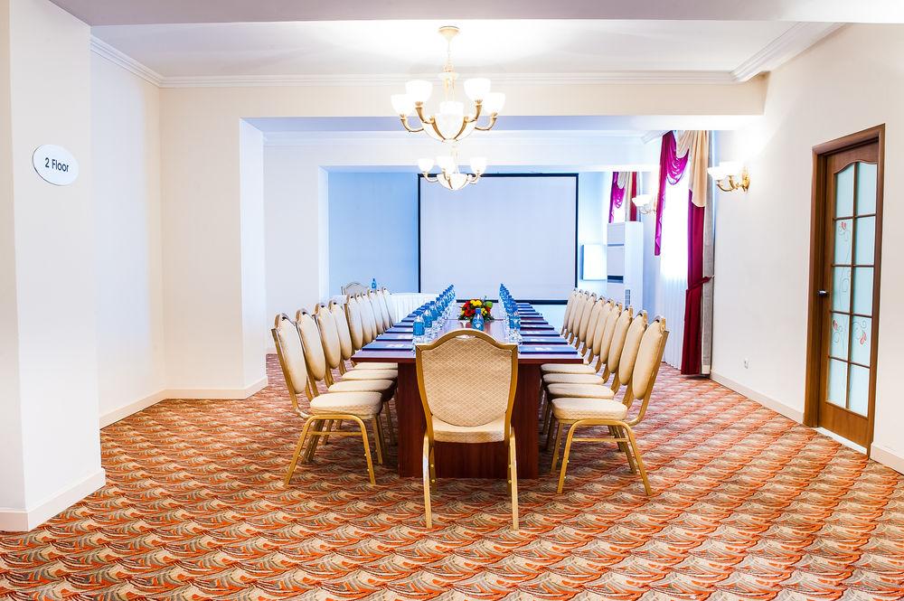 Hotel Ramada By Wyndham Nur-Sultan (Astana)